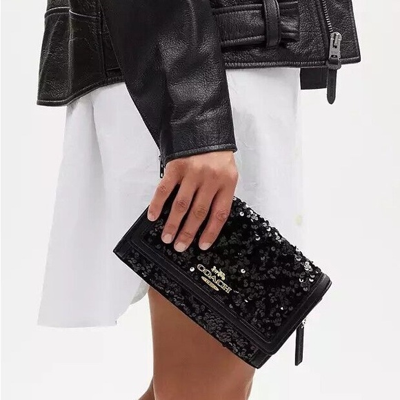 💰SOLD - CP188 - Coach Flap Clutch Crossbody - Picture 12 of 14